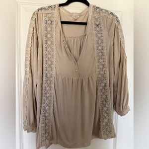 Boho Lace-Trim Peasant Top in Beige